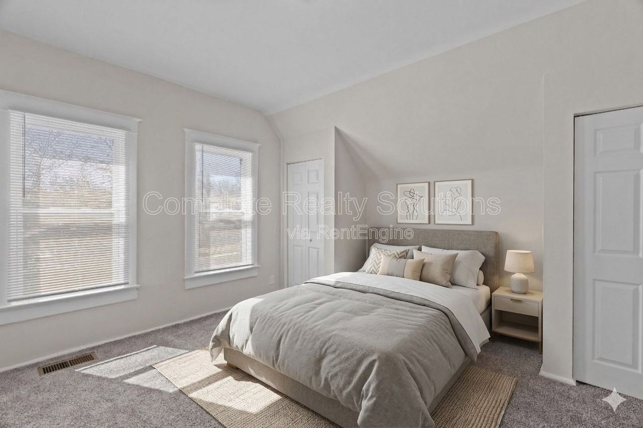 6811 Etzel Ave - Photo 7 of 45