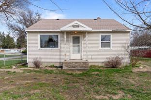 6950 N Crestline St - Photo 1 of 1