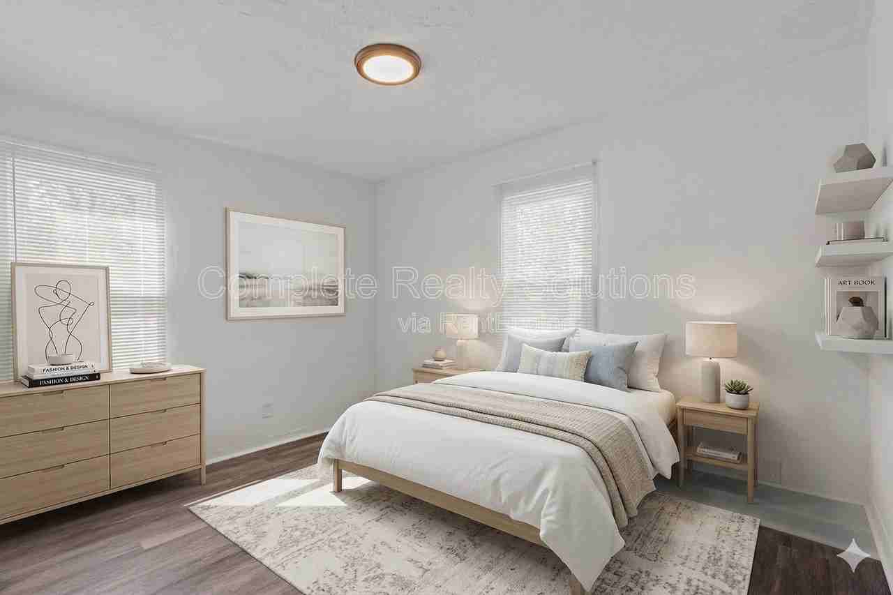 9823 Winkler Dr - Photo 4 of 29