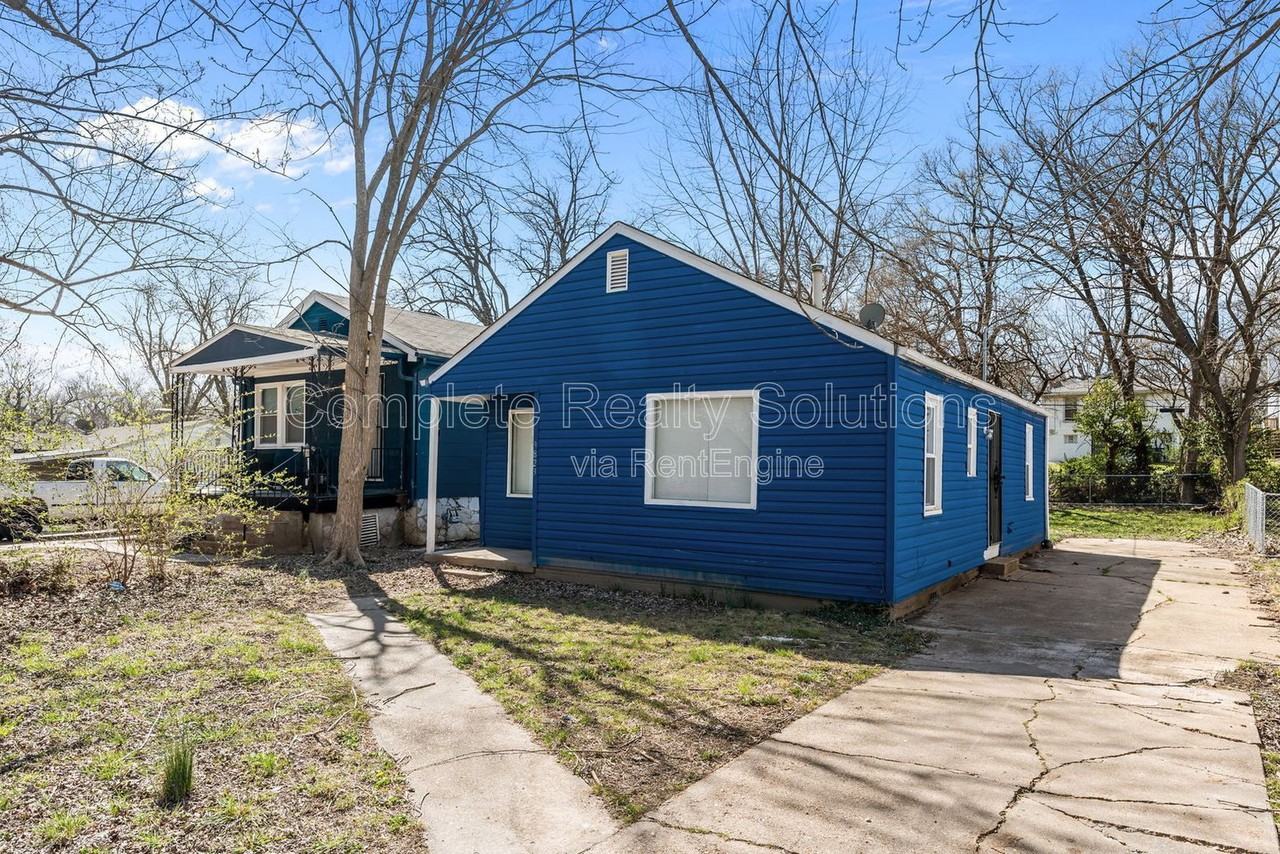 9823 Winkler Dr - Photo 6 of 29