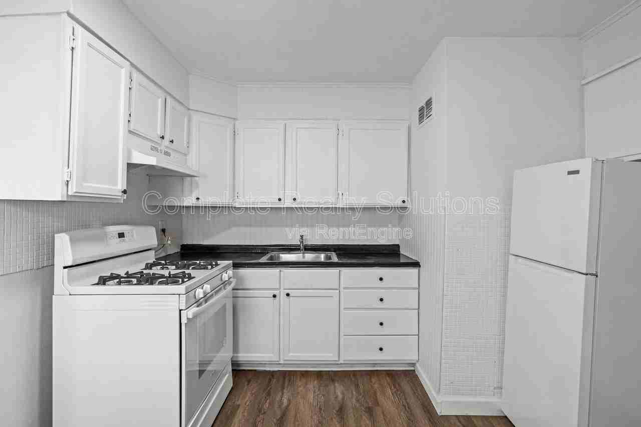 9823 Winkler Dr - Photo 7 of 29