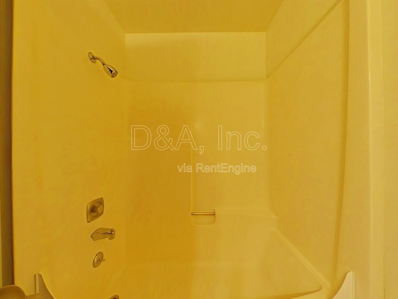 417 6th Ave Se #3 - Photo 5 of 9