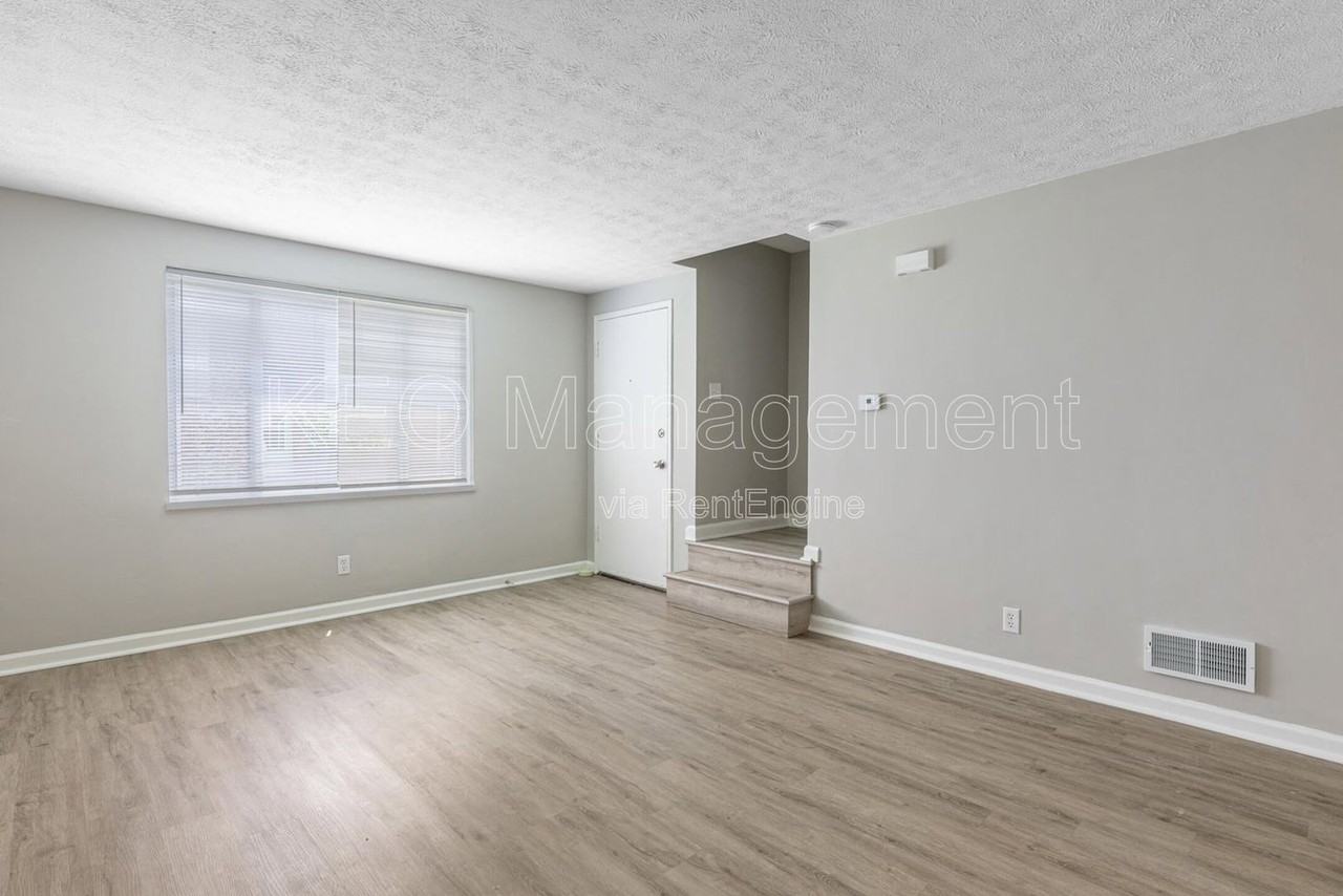 1053 Wilmington Ave #8 - Photo 6 of 20