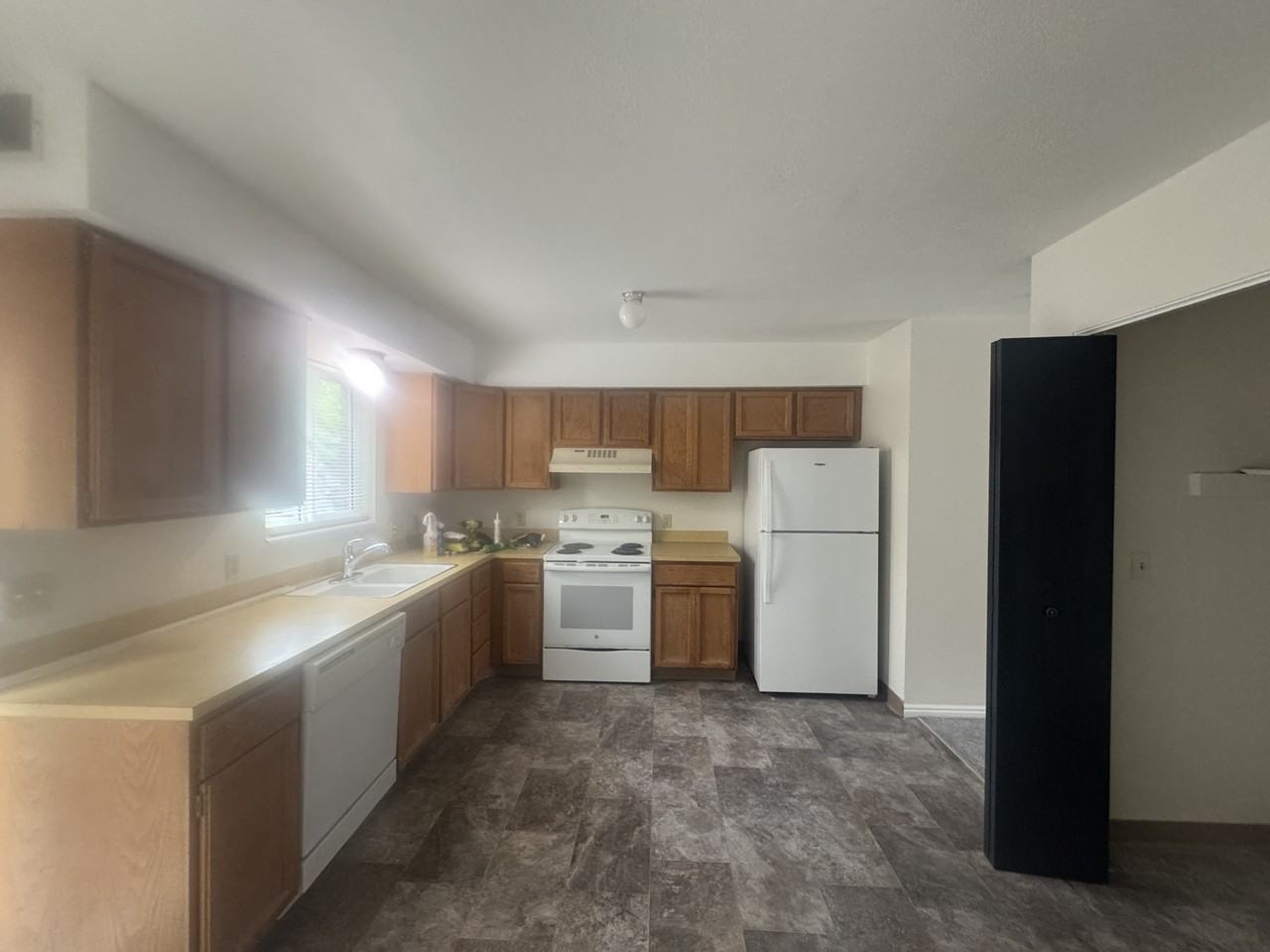 217 13th St #6 - Photo 6 of 10