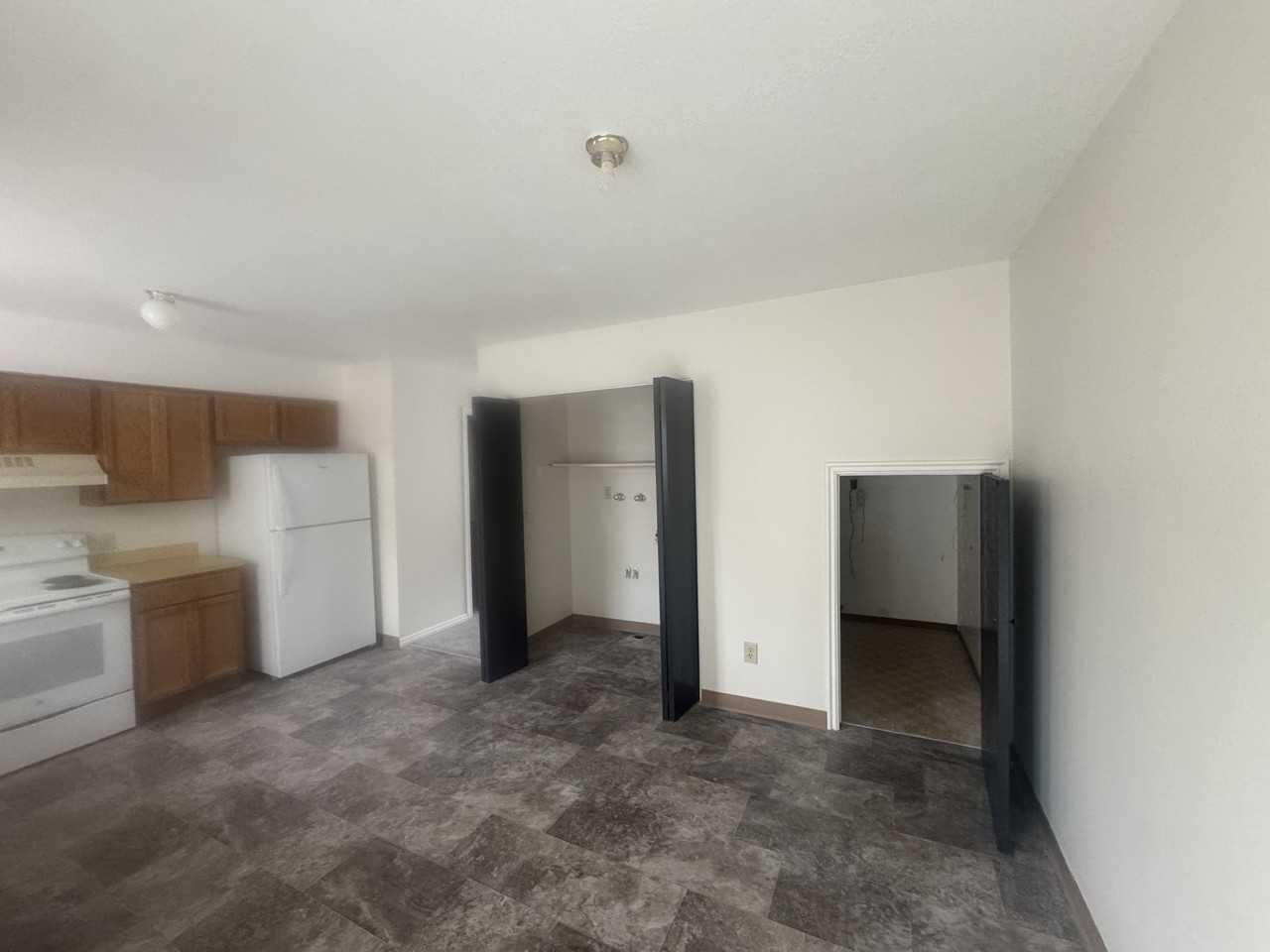 217 13th St #6 - Photo 5 of 10