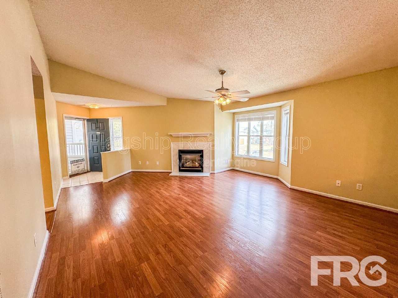 3306 Mulberry Ln #E - Photo 5 of 25