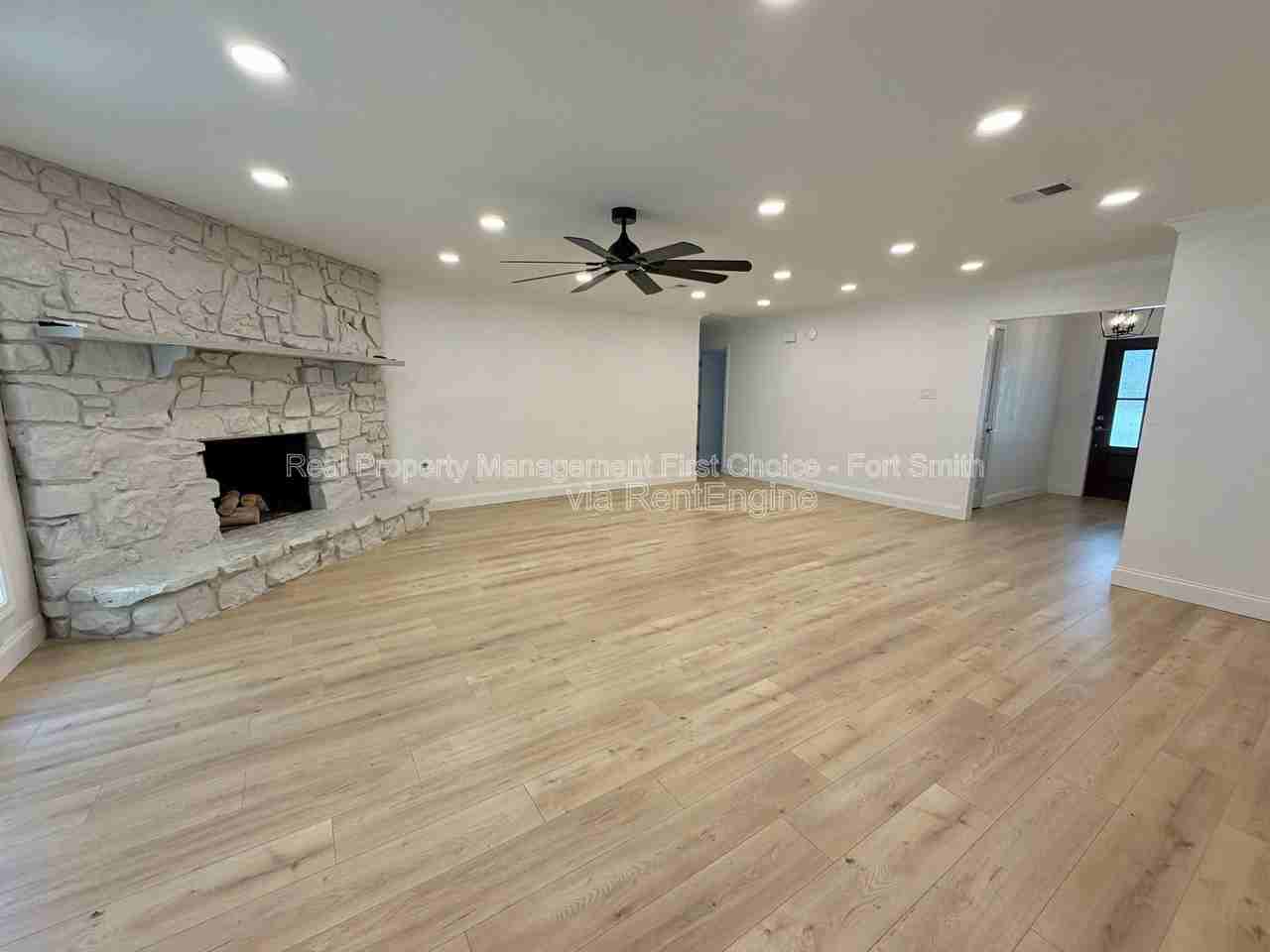 10107 Old Mill Rd - Photo 4 of 29