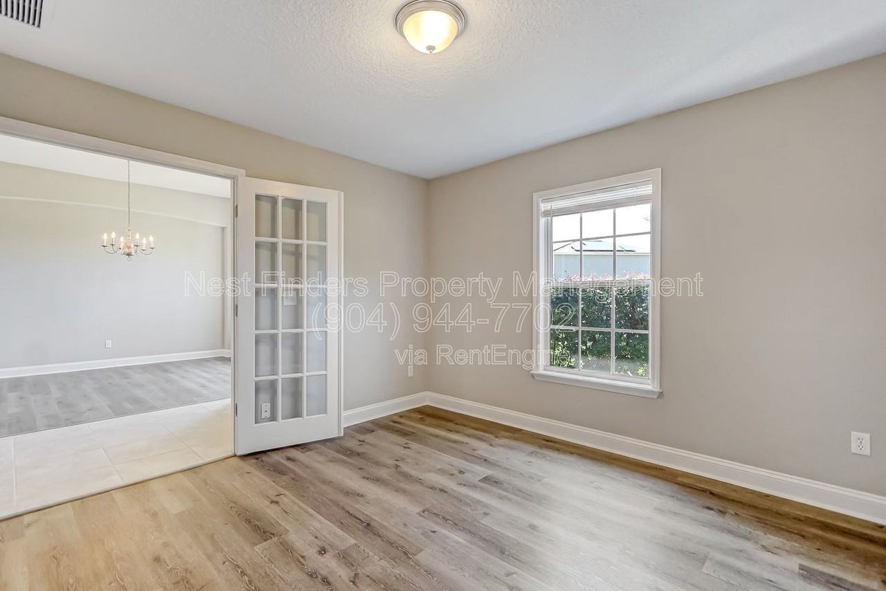 2436 Bonnie Lakes Dr - Photo 7 of 50