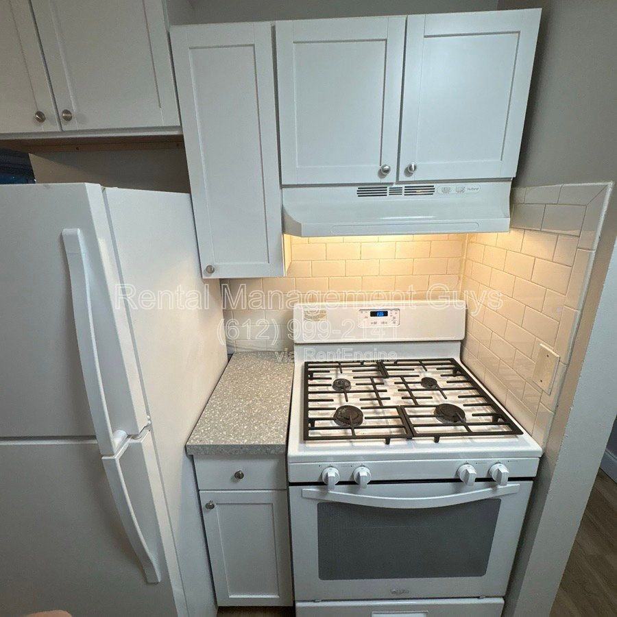 3540 11th Ave S #9 - Photo 3 of 16