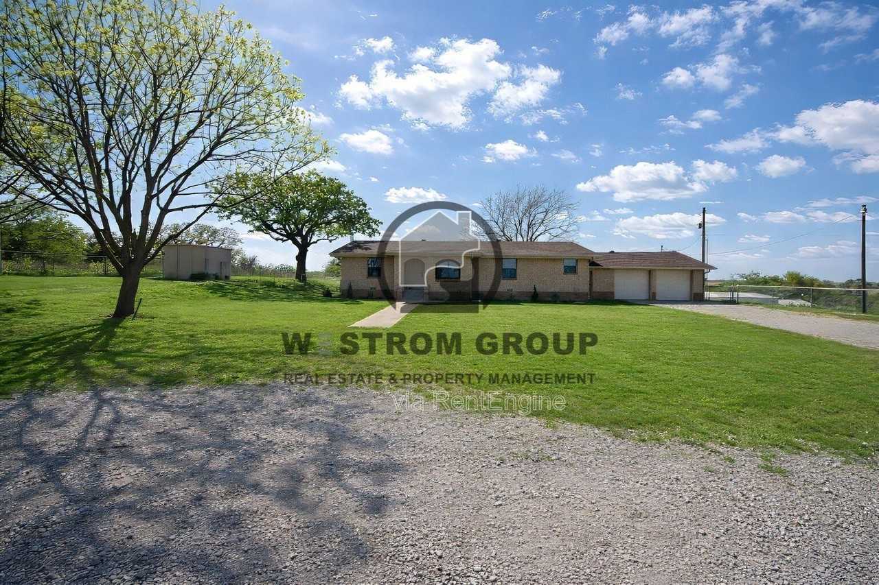 1119 Salt Creek Rd - Photo 3 of 27