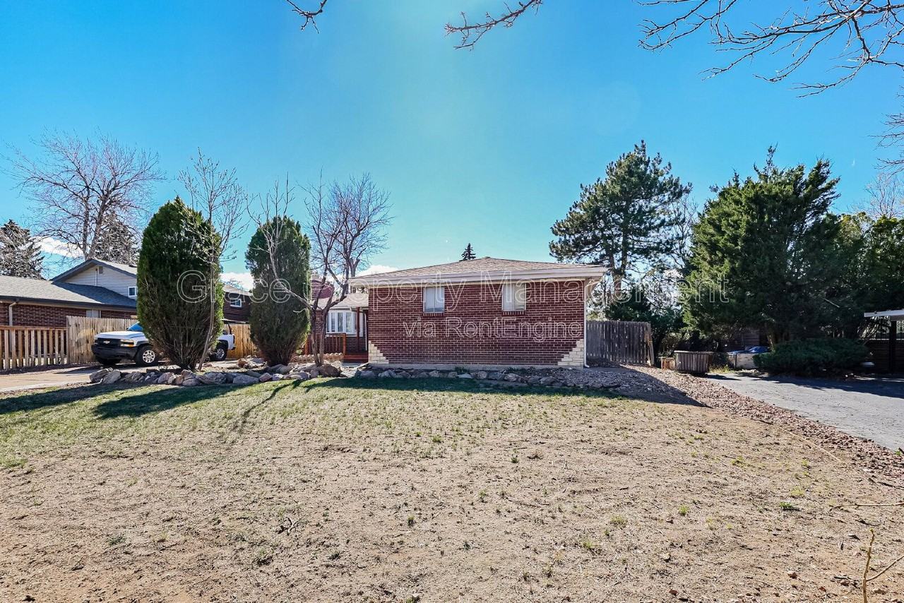 287 Troy St - Photo 2 of 18