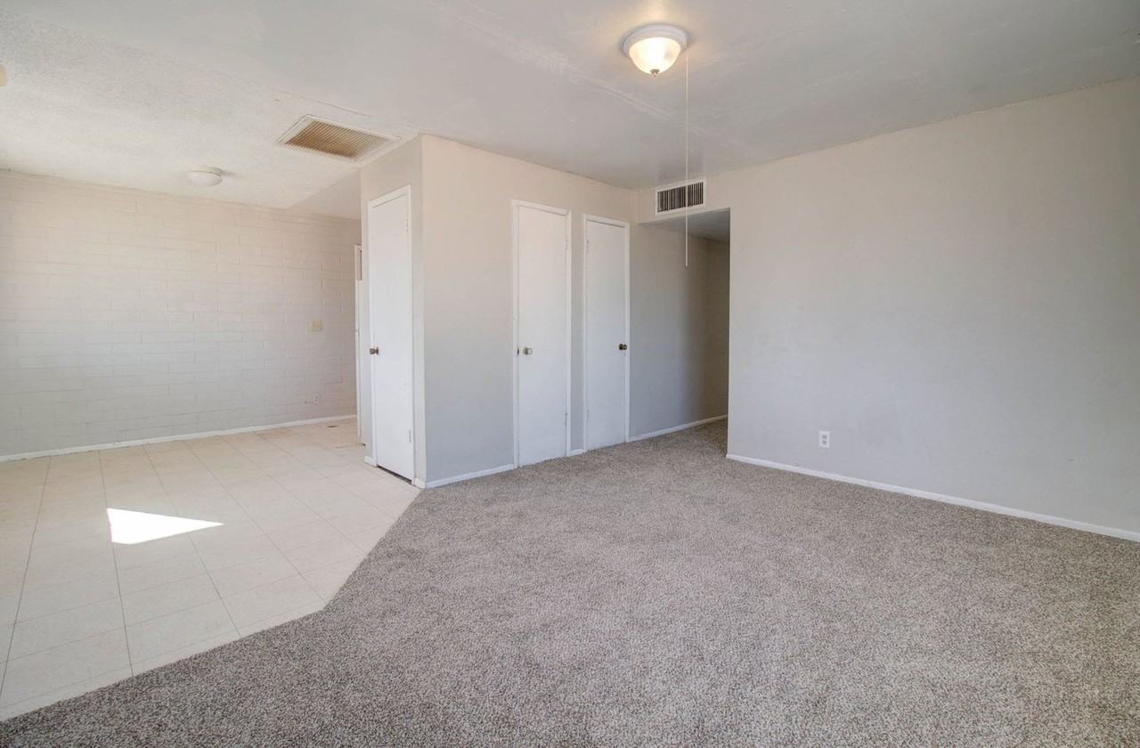 342 W Taylor Ave - Photo 4 of 21