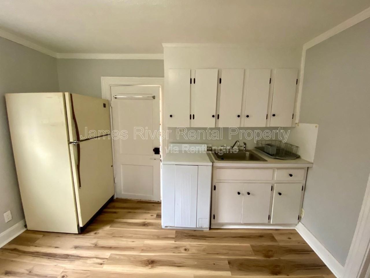 1805 Ridge Ave - Photo 6 of 20