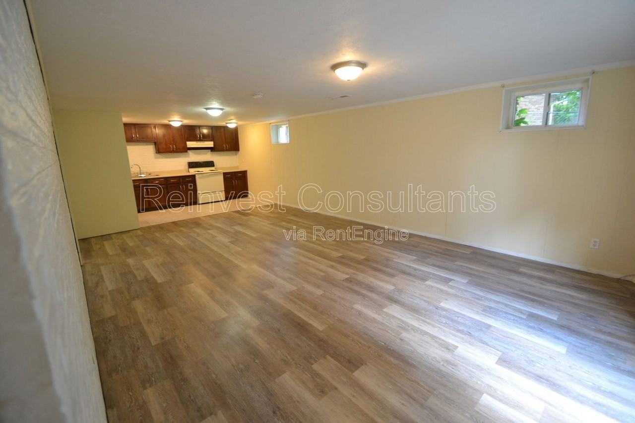 35 Wesleyan Ct #BS - Photo 4 of 9