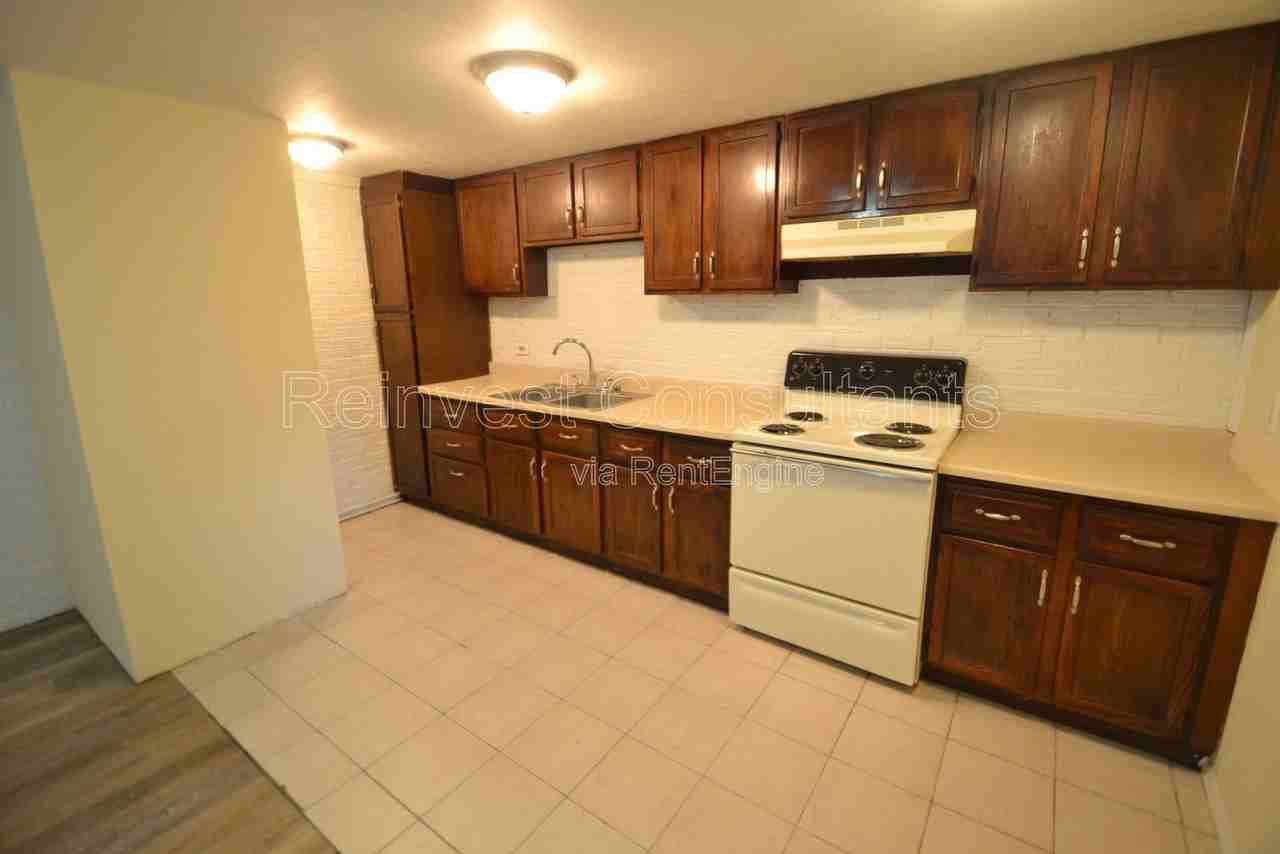 35 Wesleyan Ct #BS - Photo 5 of 9