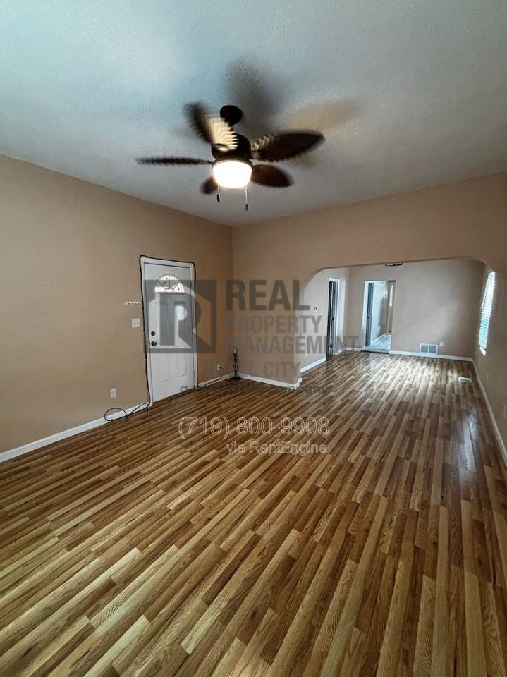 218 Polk St - Photo 4 of 18