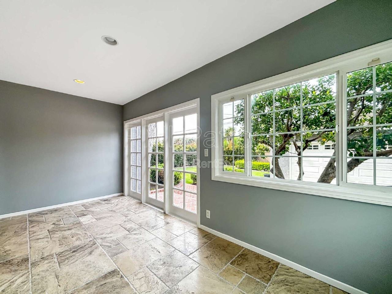 5147 E Los Flores St - Photo 7 of 31