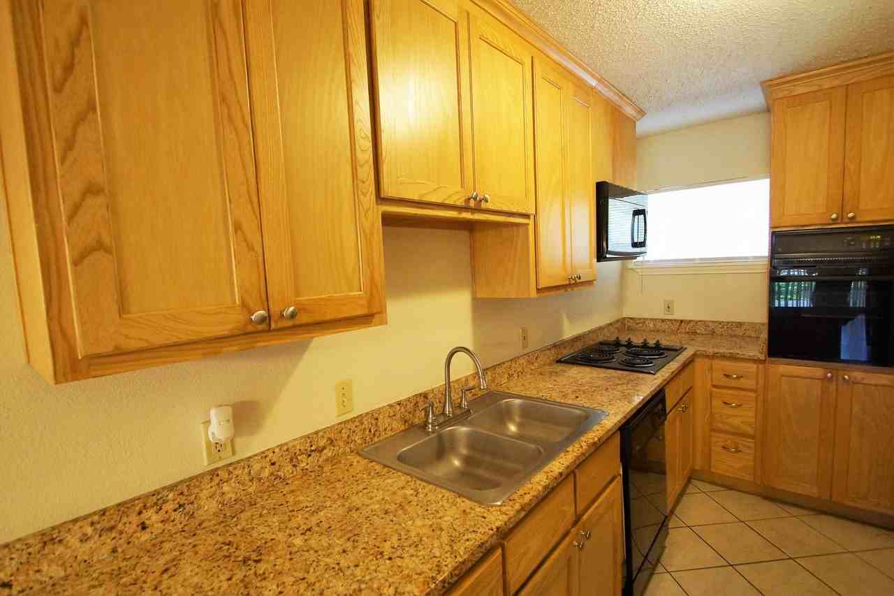 Fabulous landmark Downtown Austin property! Great downtown neighborhood! - Photo 3 of 24