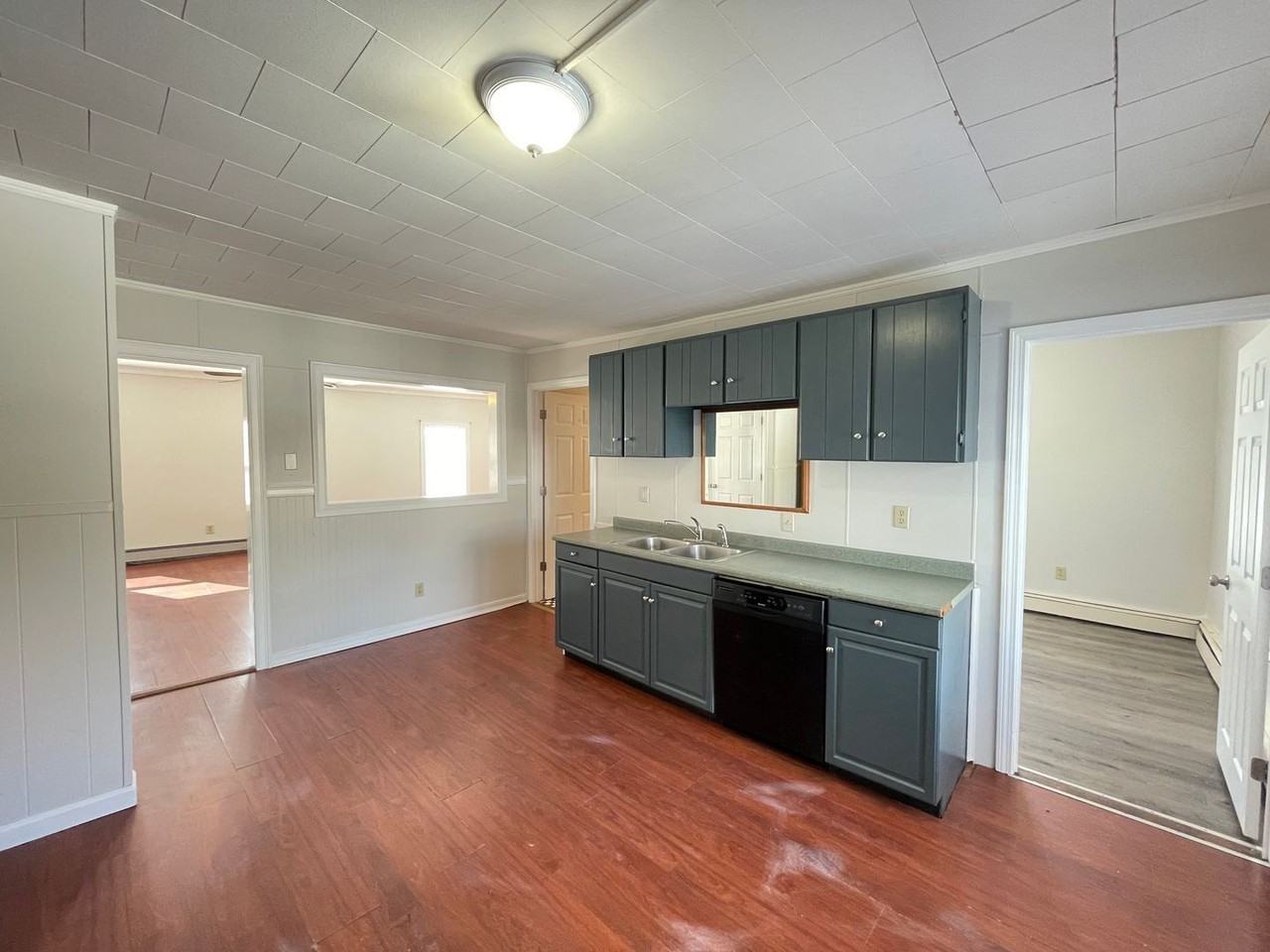 29 Front St - Photo 2 of 28