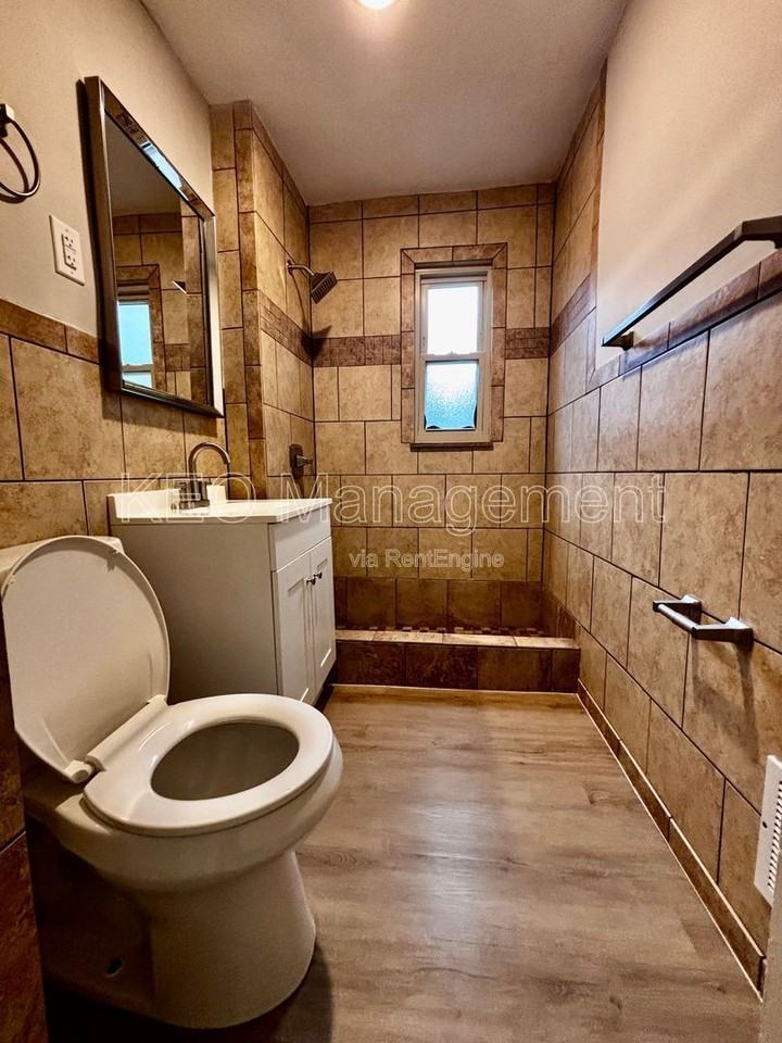 225 E Xenia Dr #B - Photo 5 of 11