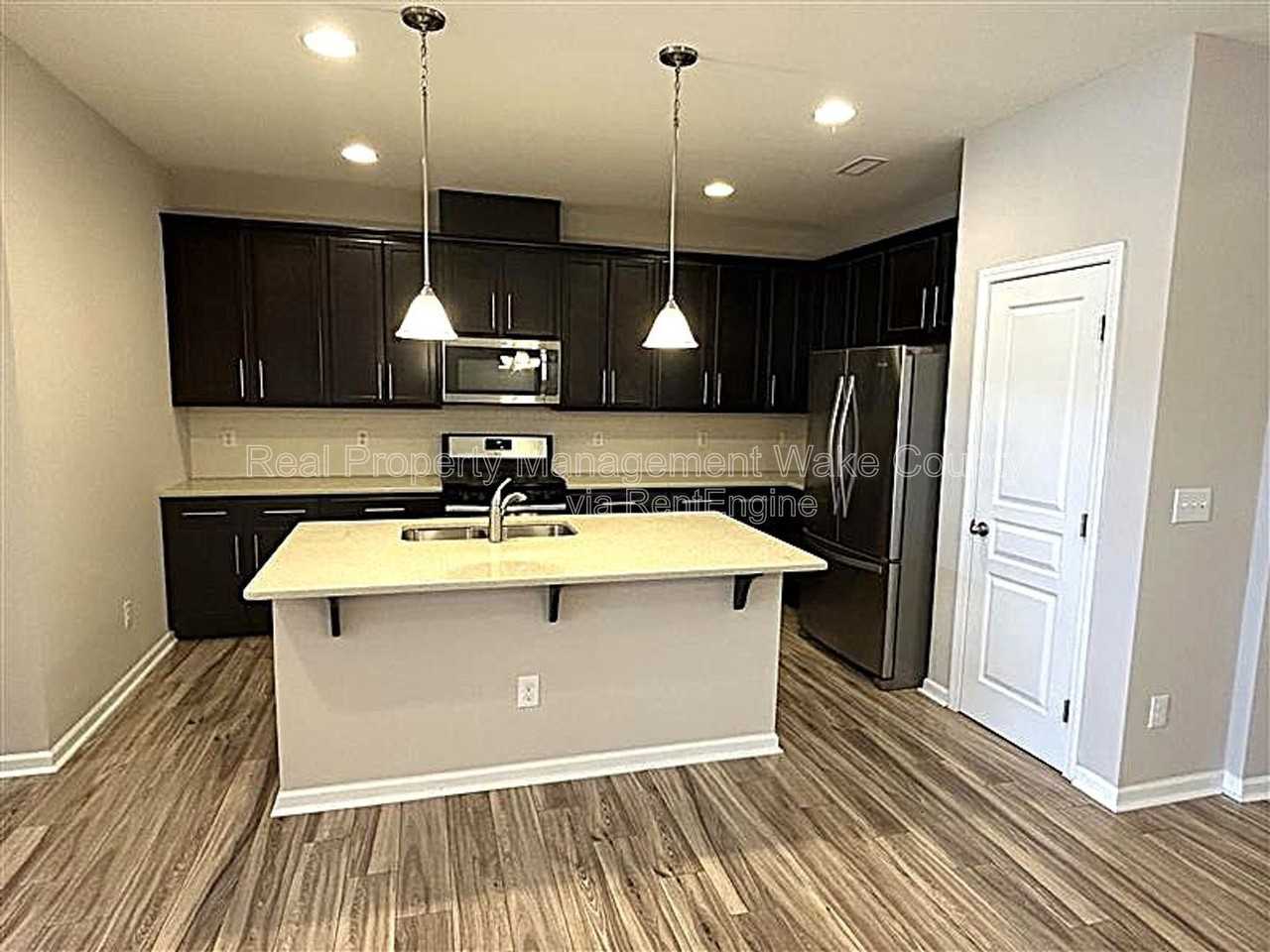 1428 Glenwater Dr - Photo 2 of 27