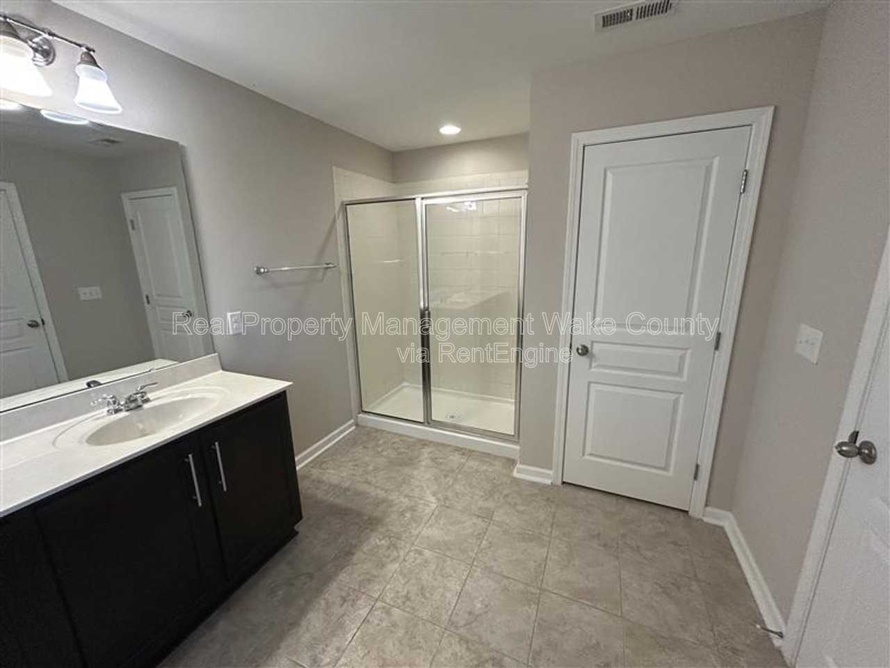 1428 Glenwater Dr - Photo 5 of 27