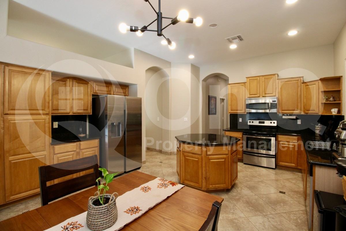 107 W Windsong Dr - Photo 4 of 33