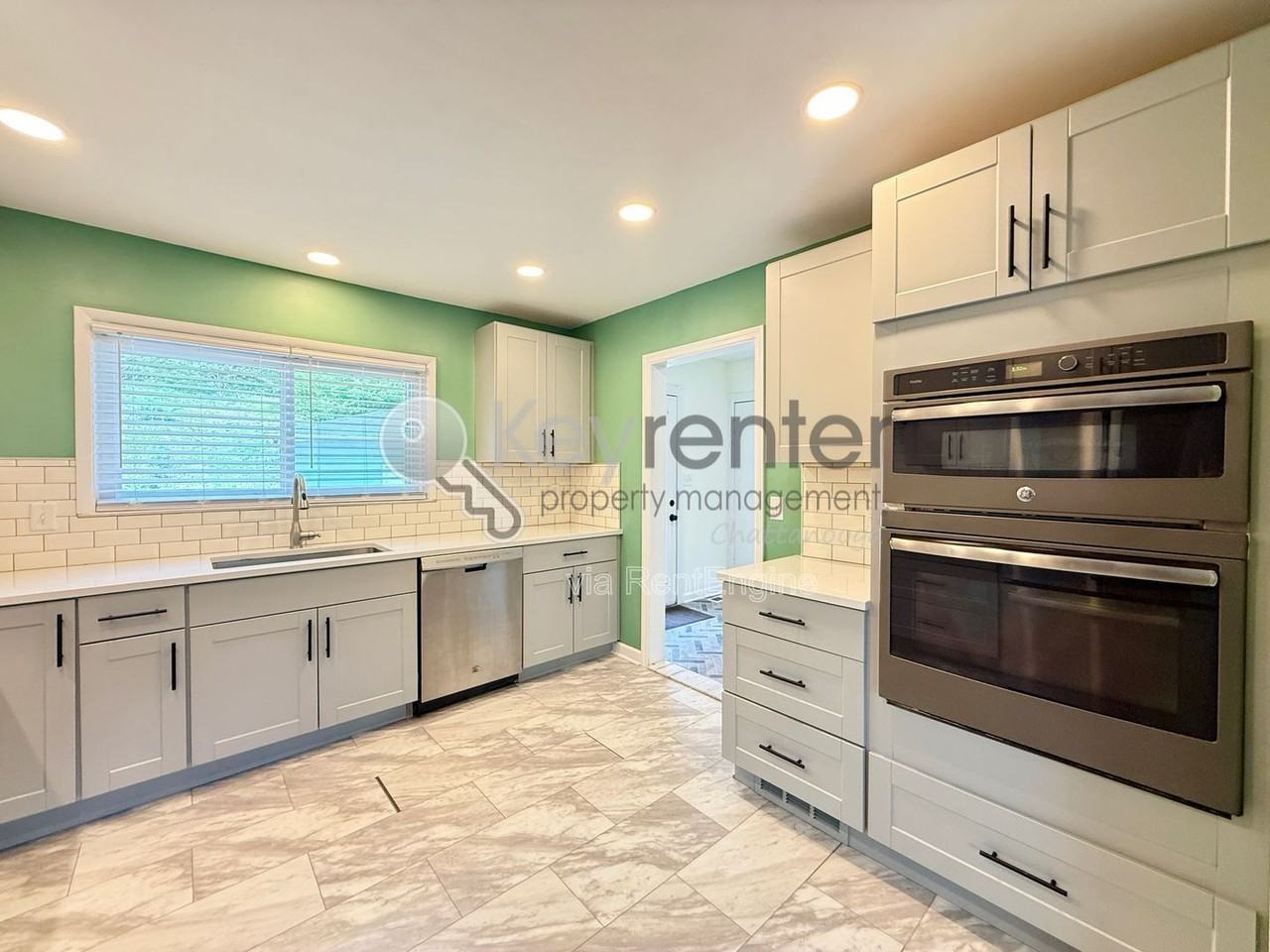 3641 Thrushwood Dr - Photo 5 of 23