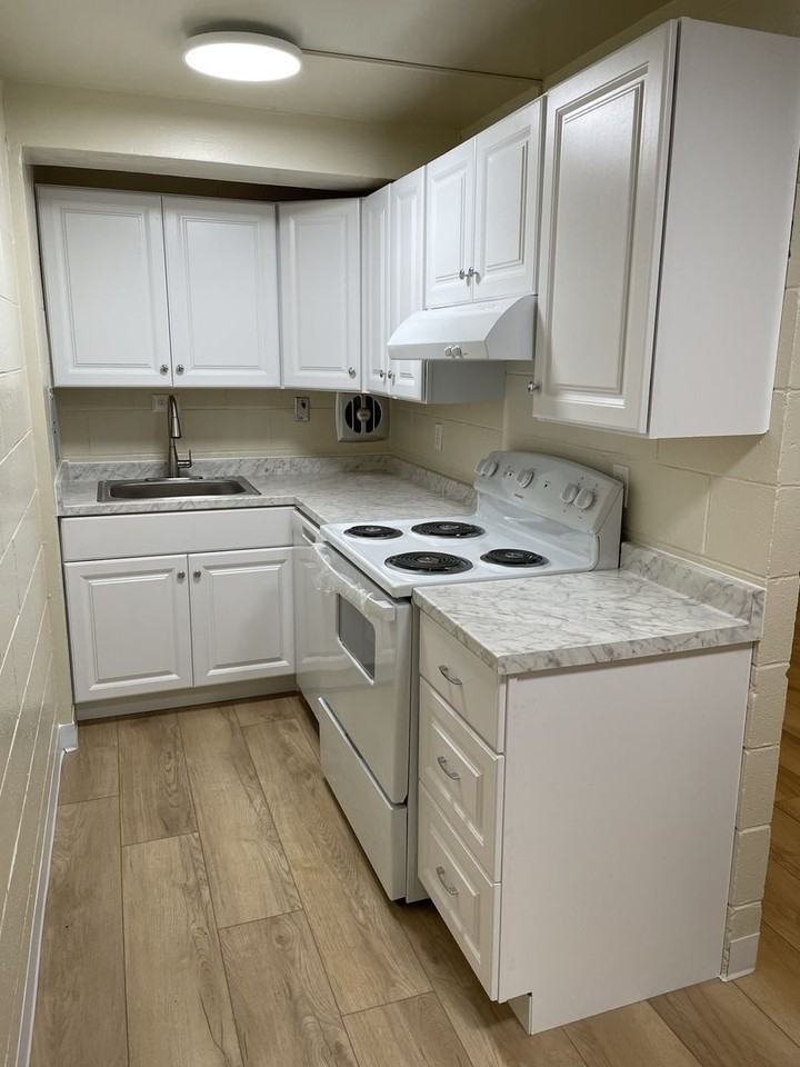 1811 Summit Ave #B3 - Photo 3 of 9