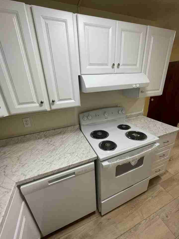 1811 Summit Ave #B3 - Photo 5 of 9