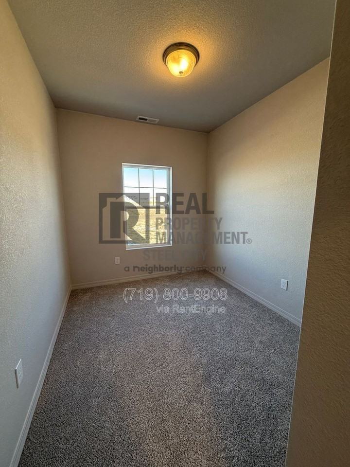 280 W Harmony Dr - Photo 6 of 13