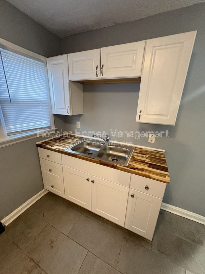 1035 N Centennial St #1037 - Photo 5 of 15