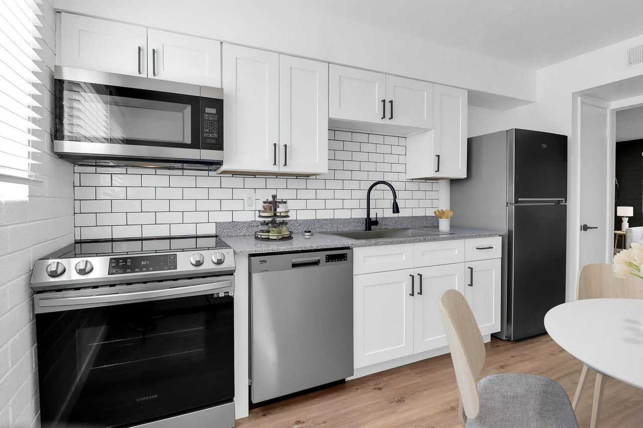 The Bronte East - Photo 3 of 33