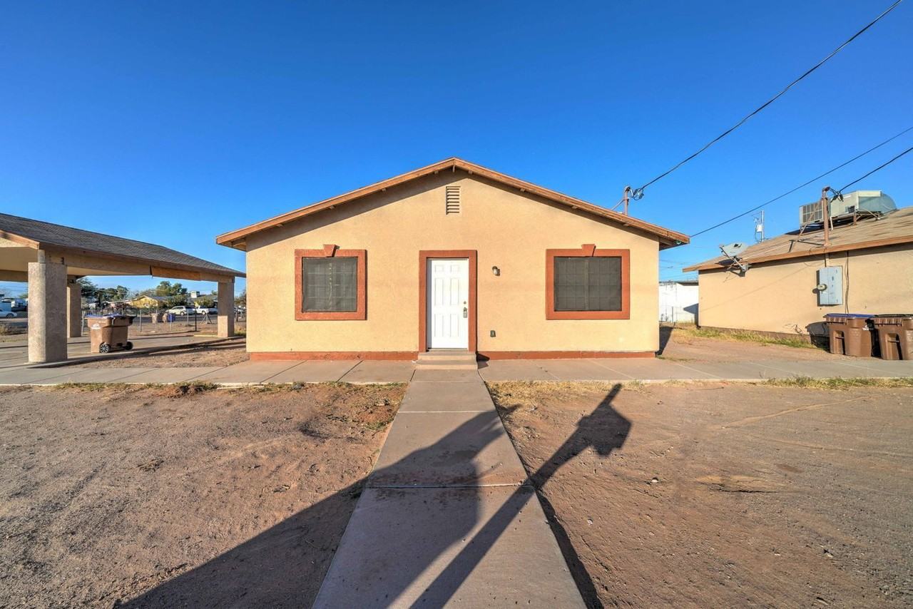 102 N Adams St - Photo 6 of 21