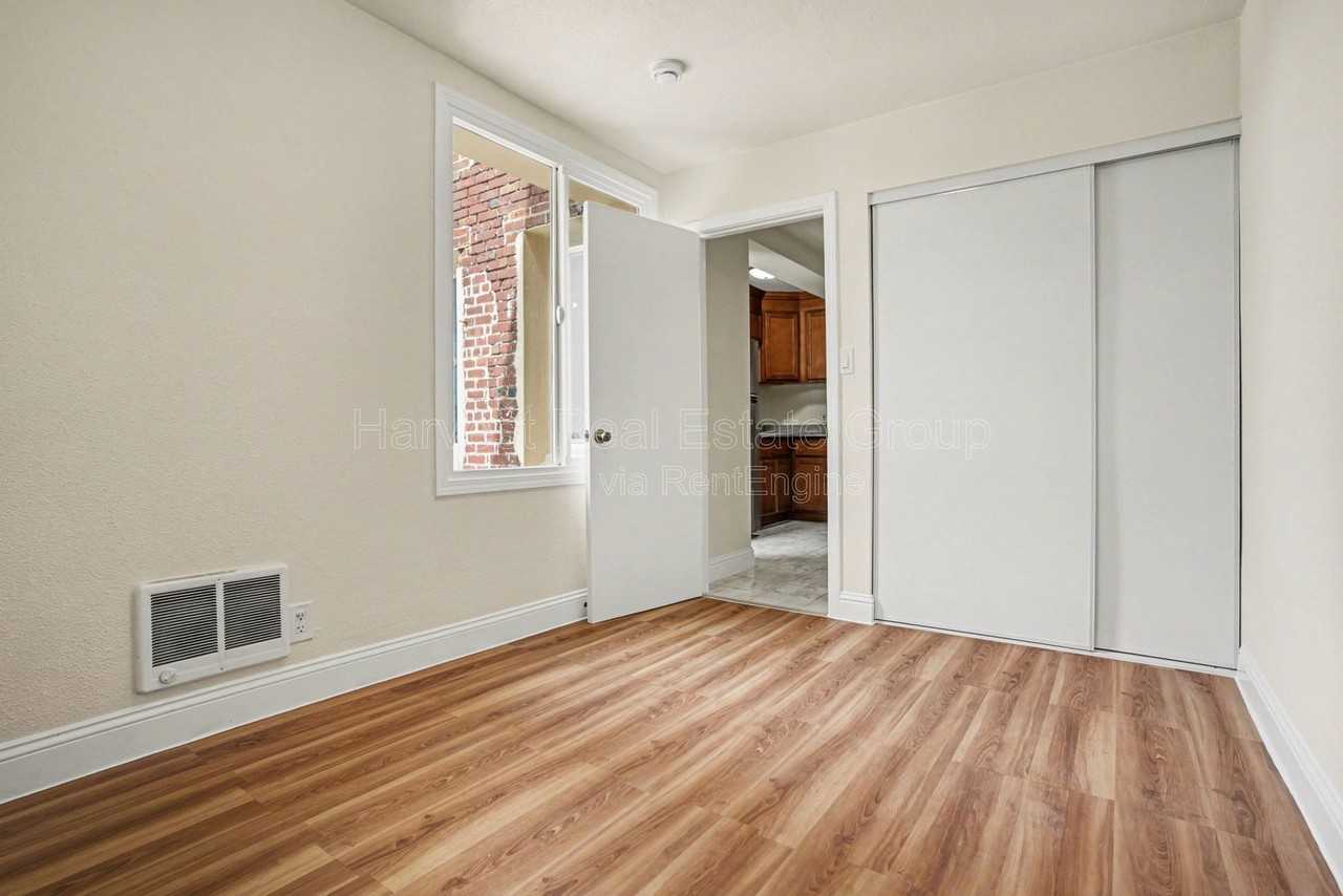 715 Peralta St #310 - Photo 4 of 16