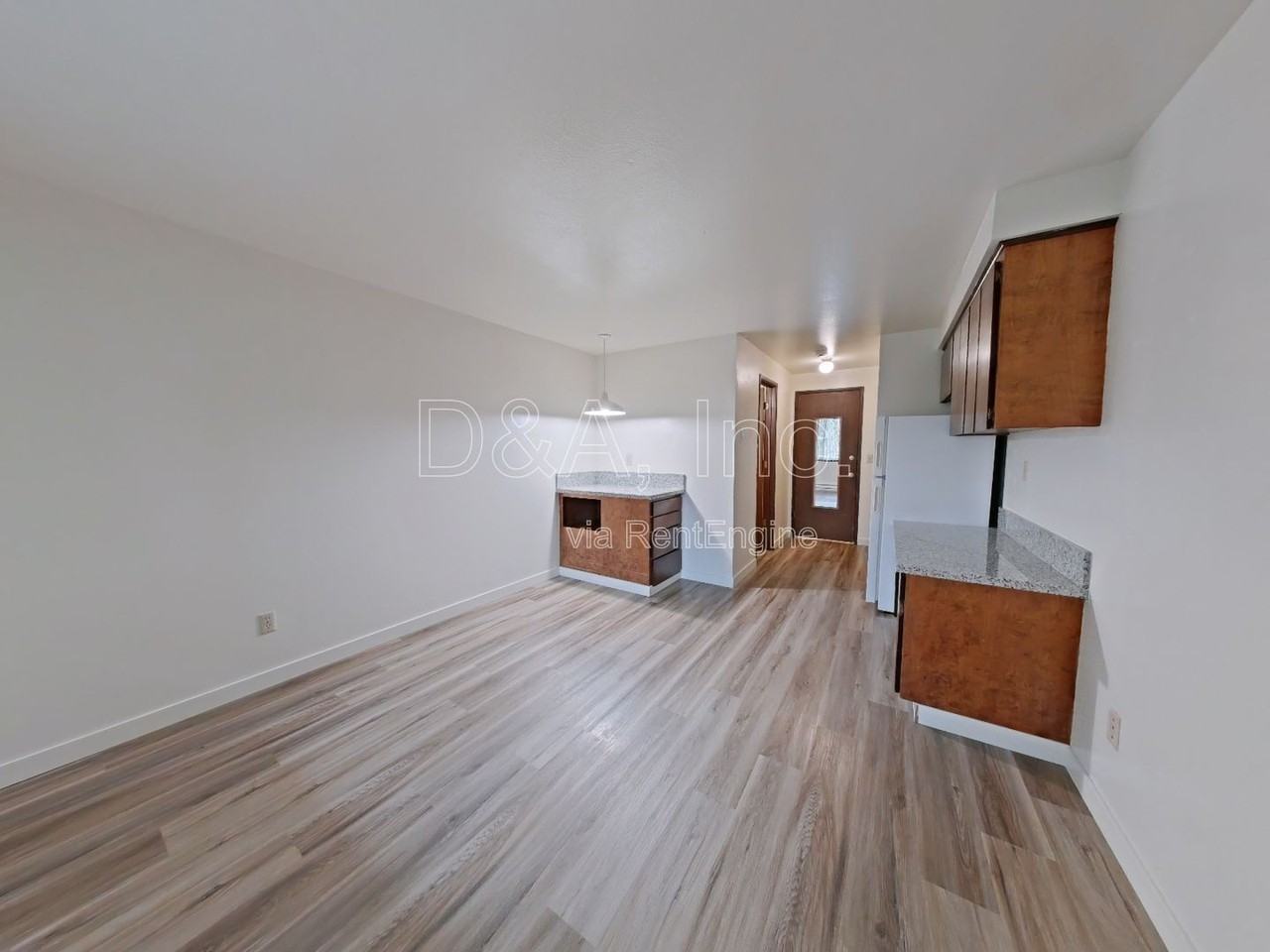 697 Jefferson St Se #10 - Photo 4 of 9