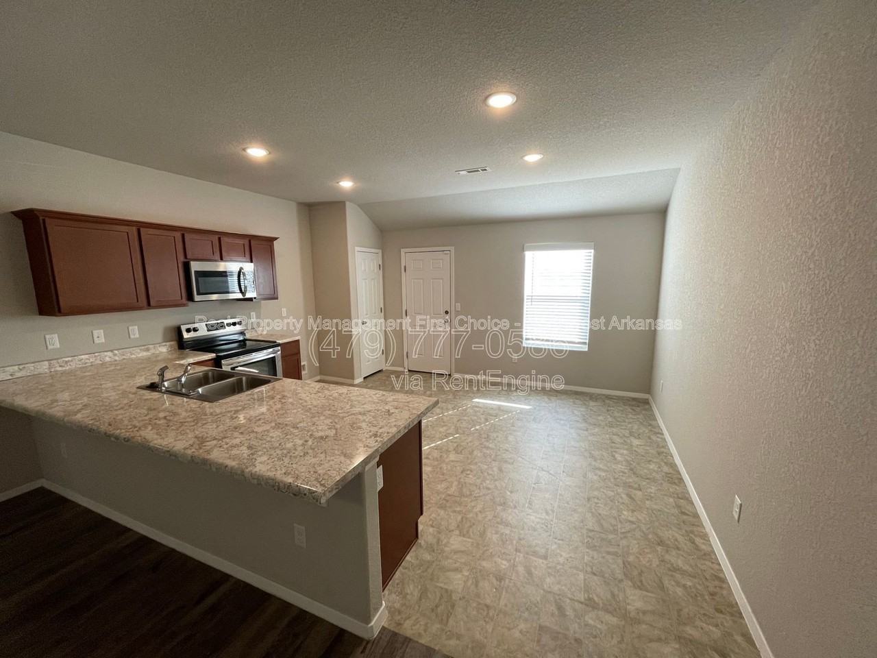 2429 Sebright Ave - Photo 7 of 27