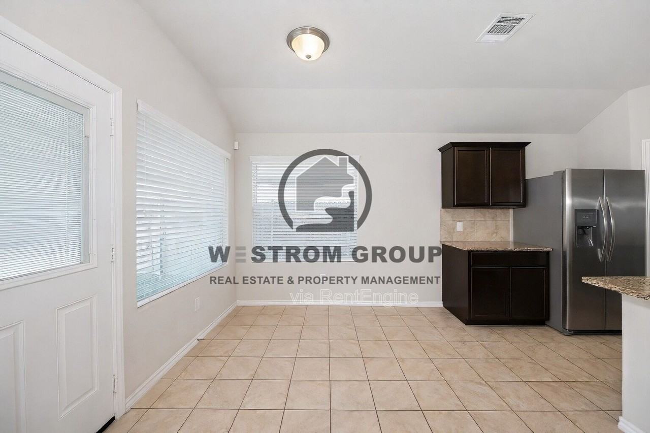 2632 Gains Mill Dr - Photo 6 of 31