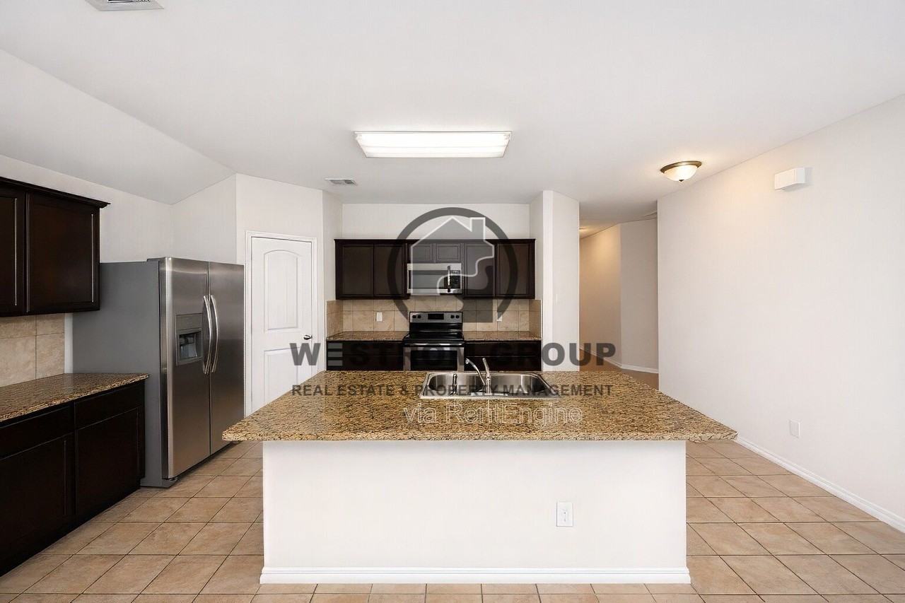 2632 Gains Mill Dr - Photo 7 of 31