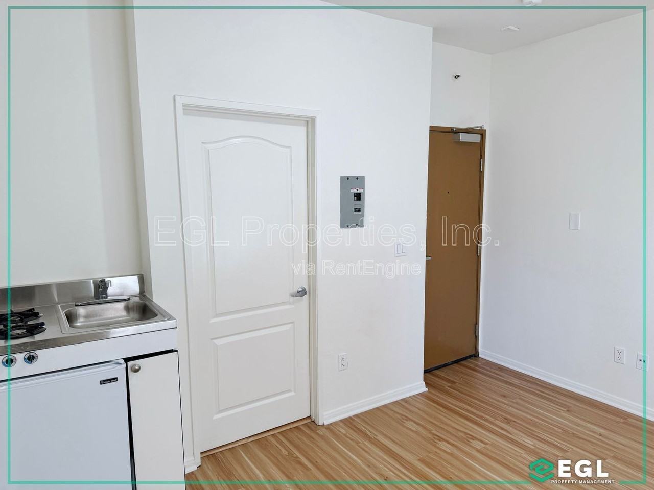 445 S Western Ave #311 - Photo 2 of 5