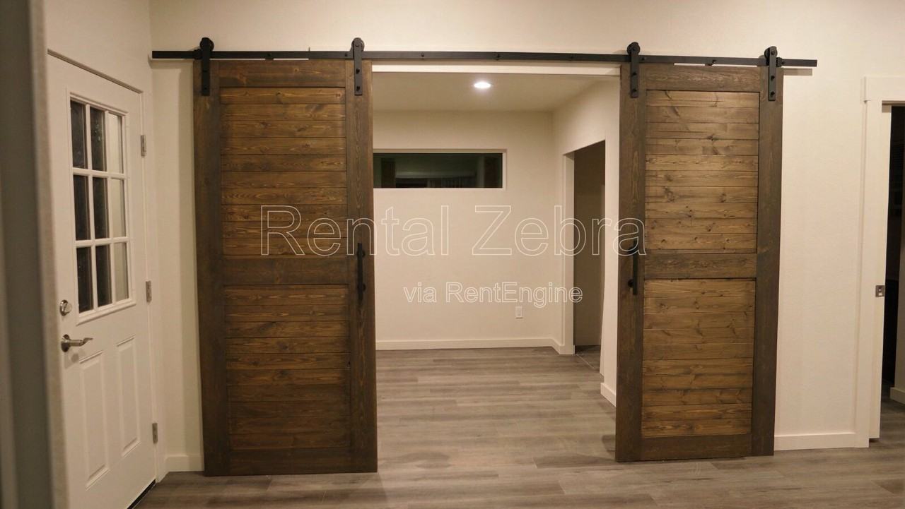 374 Se Garner St - Photo 7 of 32