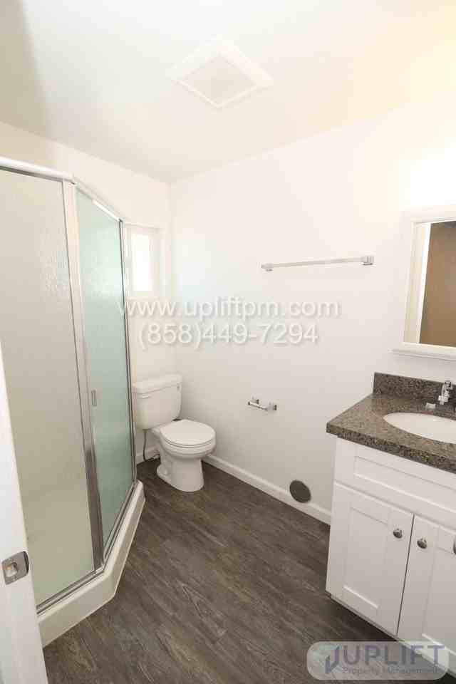 320 7th St - Photo 6 of 7