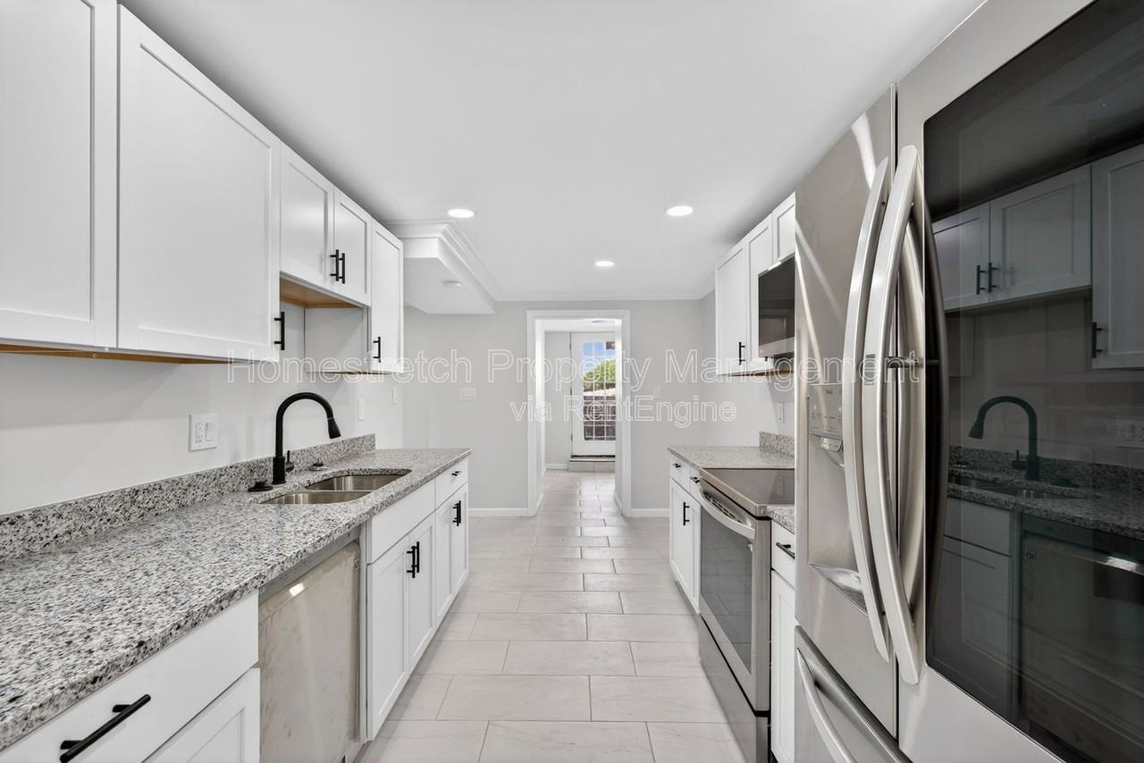 4561 Laclede Ave - Photo 6 of 46