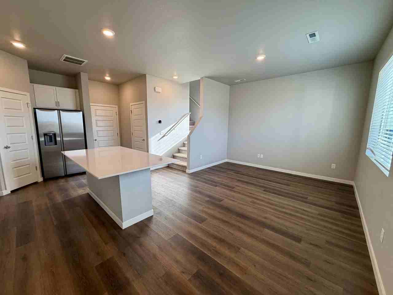 1353 Reynolds St #18E - Photo 6 of 29