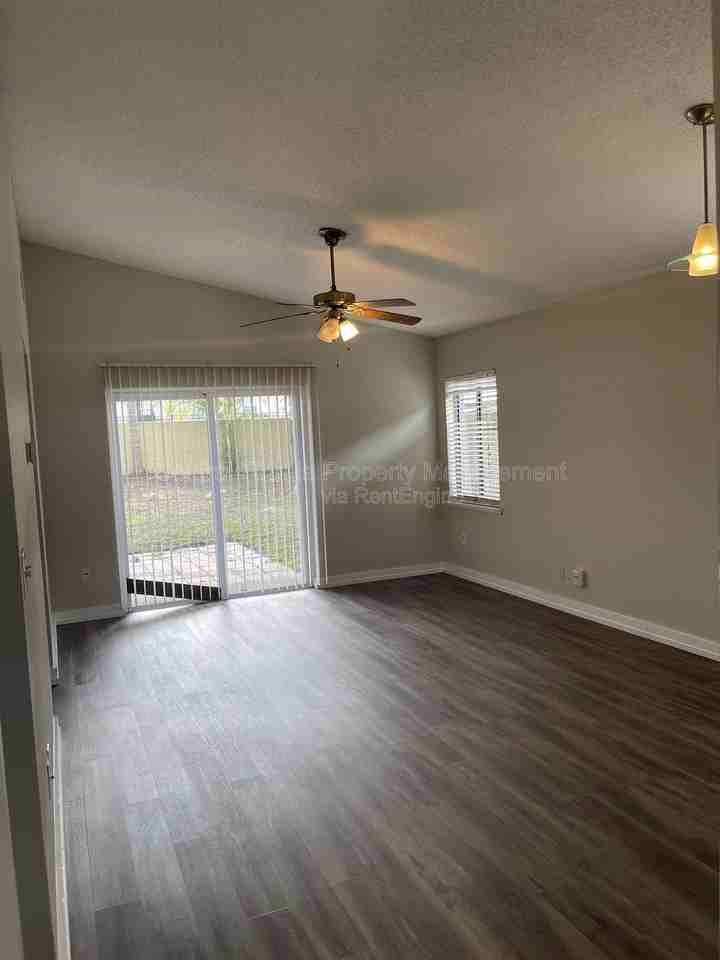 11628 Sarita Ct - Photo 2 of 19