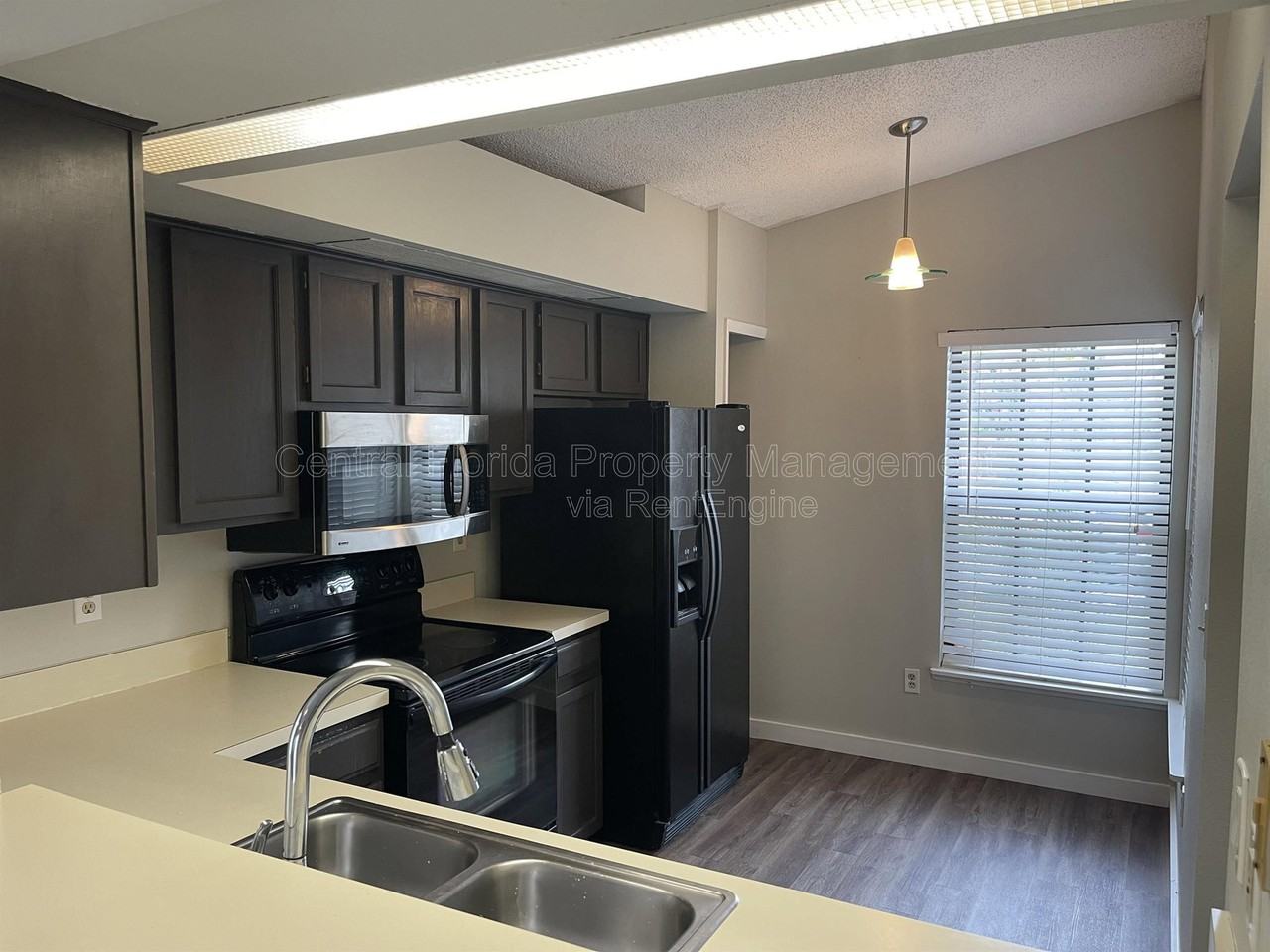 11628 Sarita Ct - Photo 3 of 19