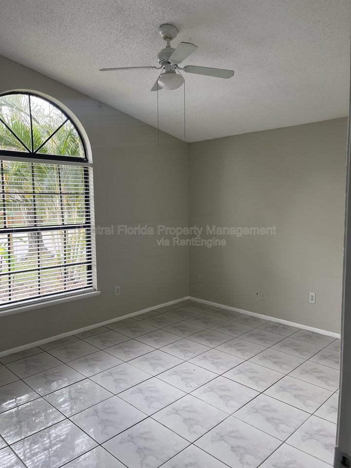 11628 Sarita Ct - Photo 4 of 19