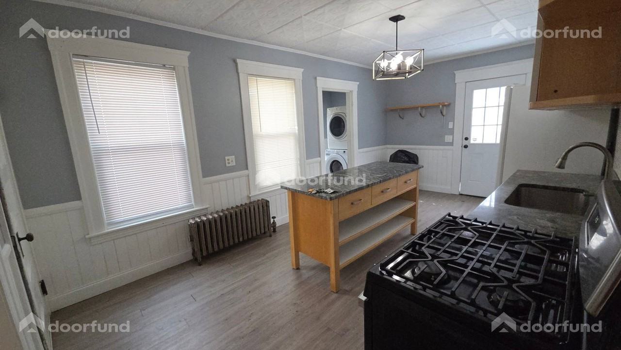 121 Delmont Ave - Photo 2 of 21