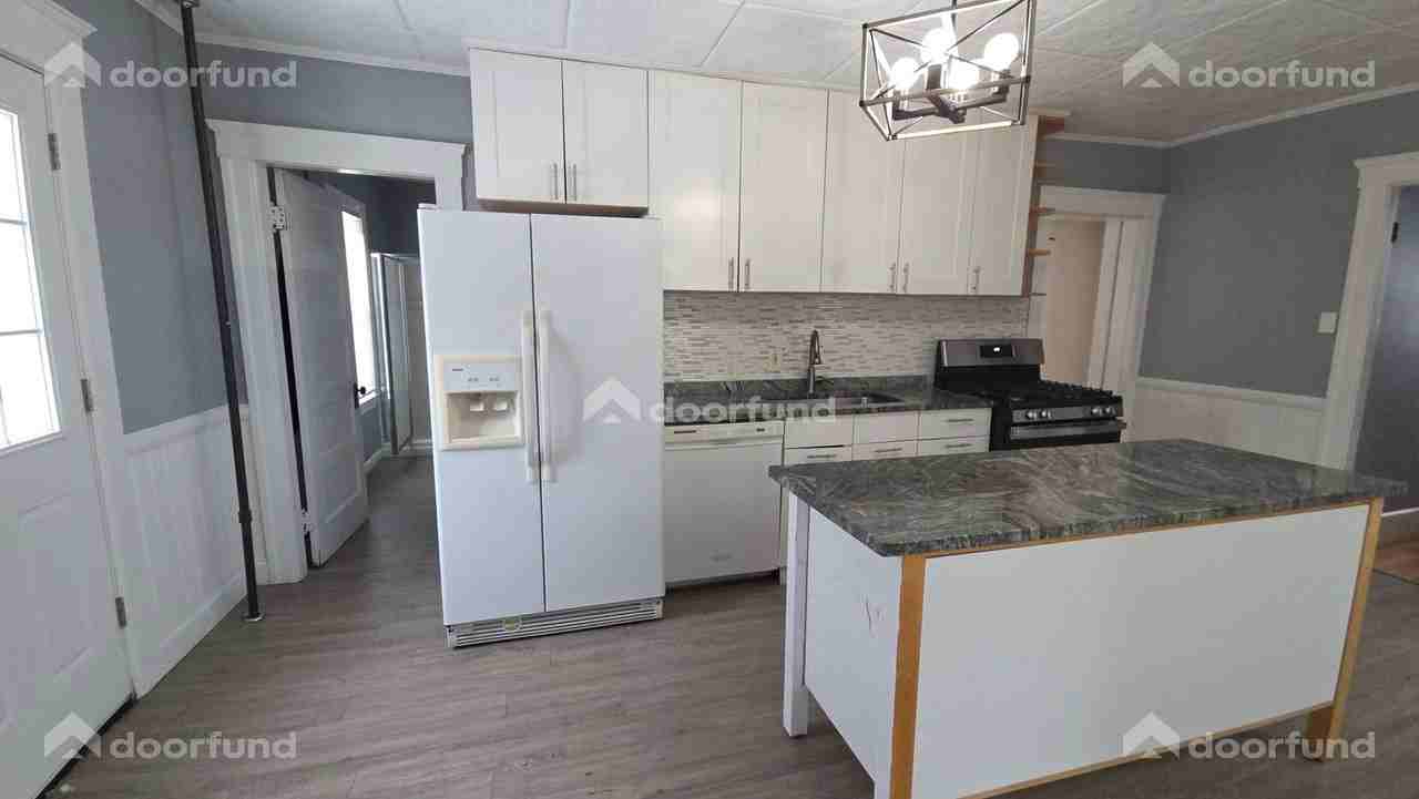 121 Delmont Ave - Photo 6 of 21