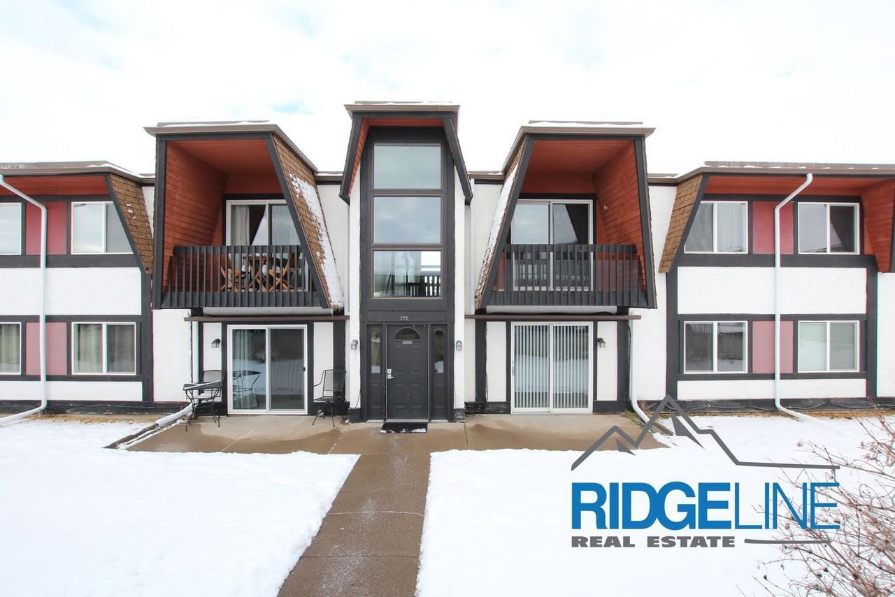 228 13th Ave S #4 - Photo 2 of 12